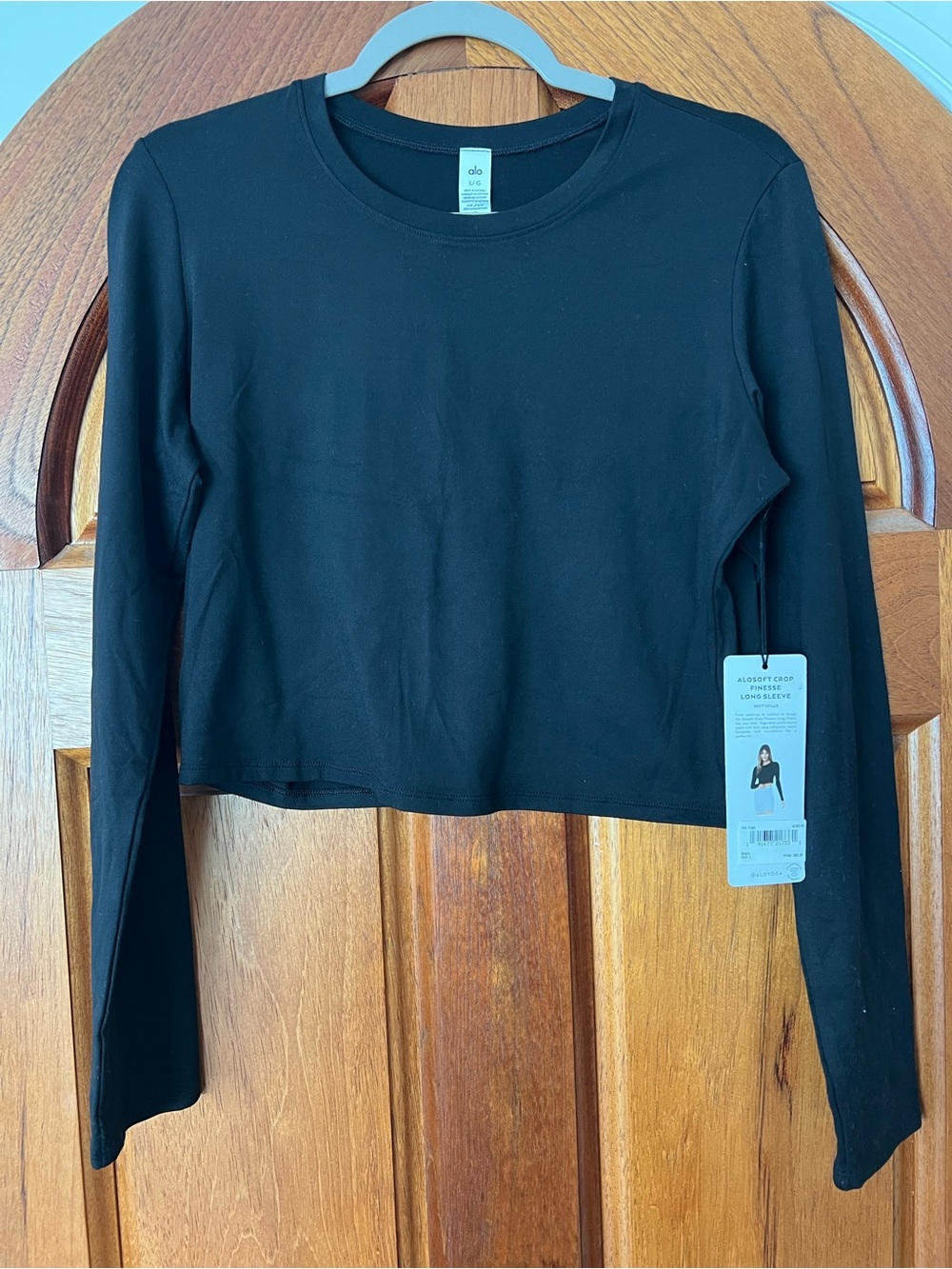 ALO Yoga Crop Finesse Long Sleeve Tee RT $68 NWT Size Large - Black